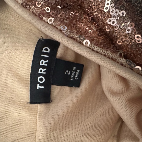 NWT Torrid SIZE 2 Gold Sequin A-line midi skirt - Picture 3 of 10